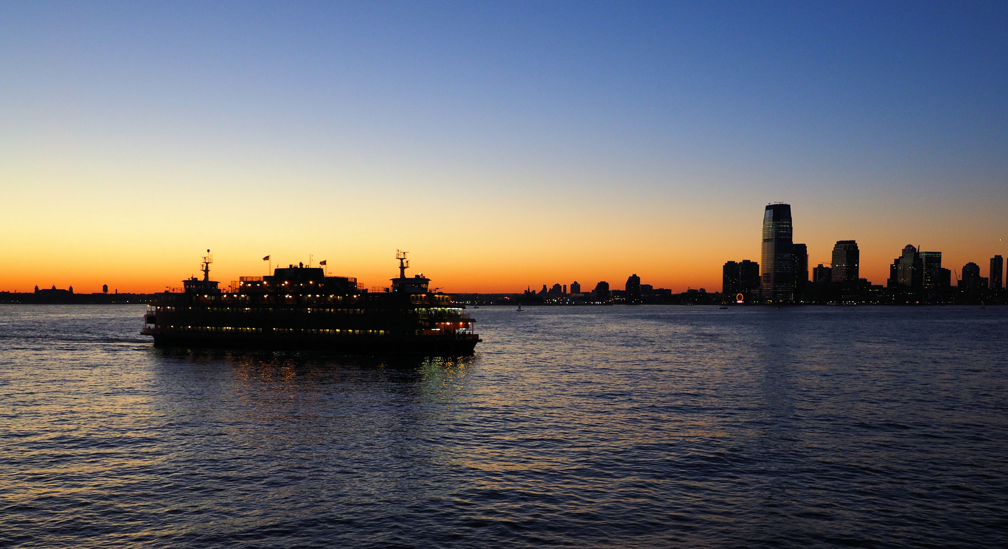 Staten Island Ferry ... man kann gratis mitfahren ...