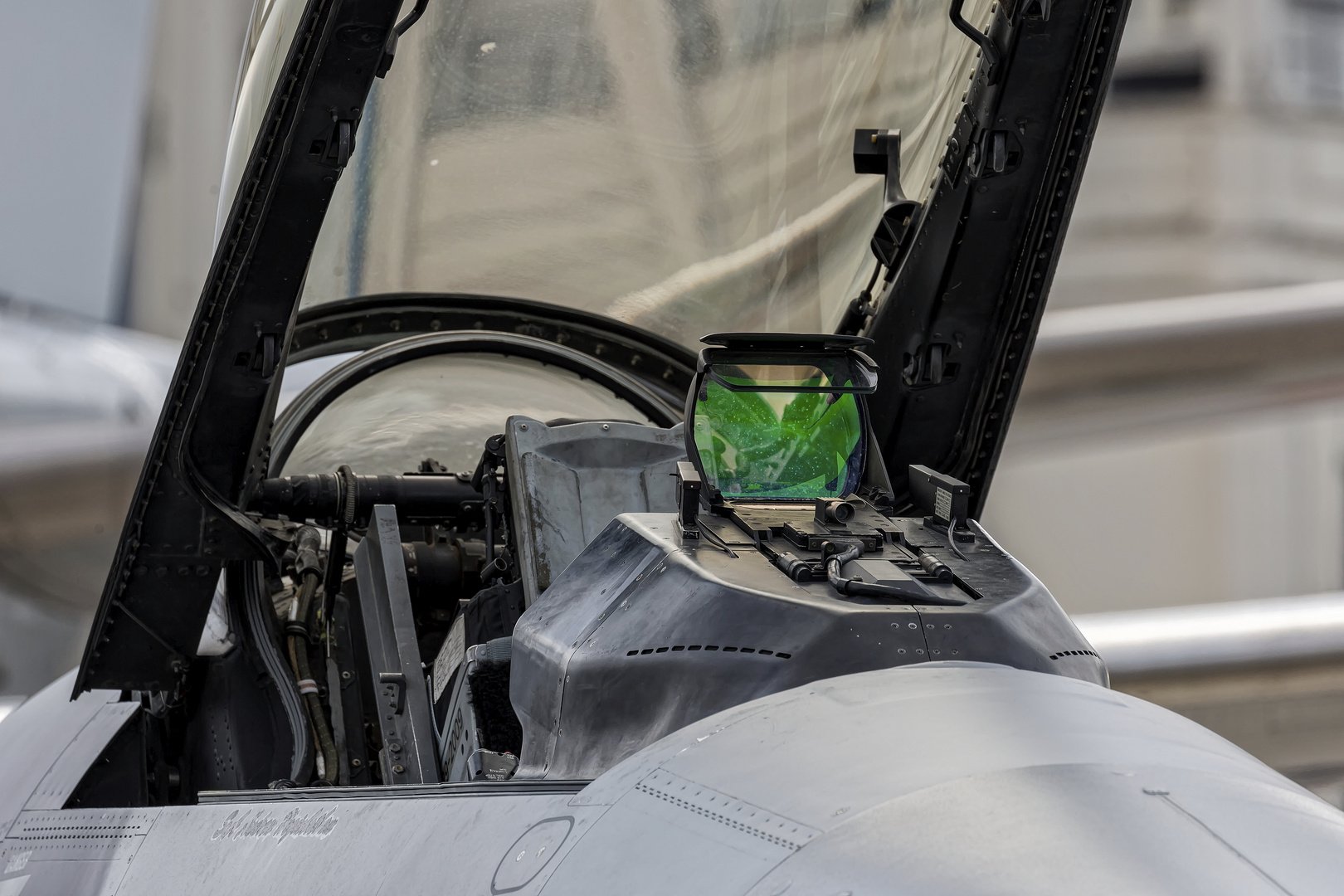 Static Display *F-16 Cockpit*