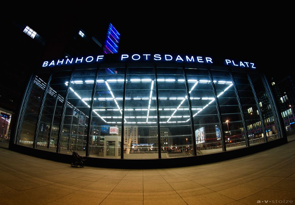 station potsdamer platz