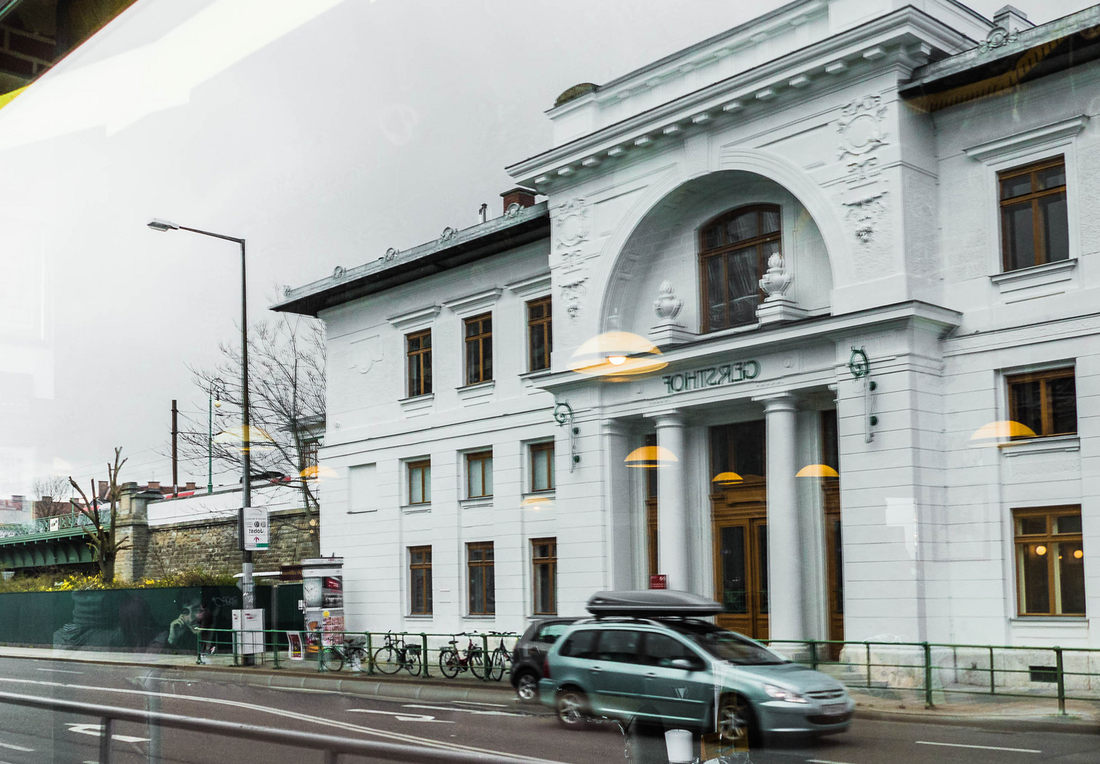 Stationsgebäude der S45 Gersthof in Wien