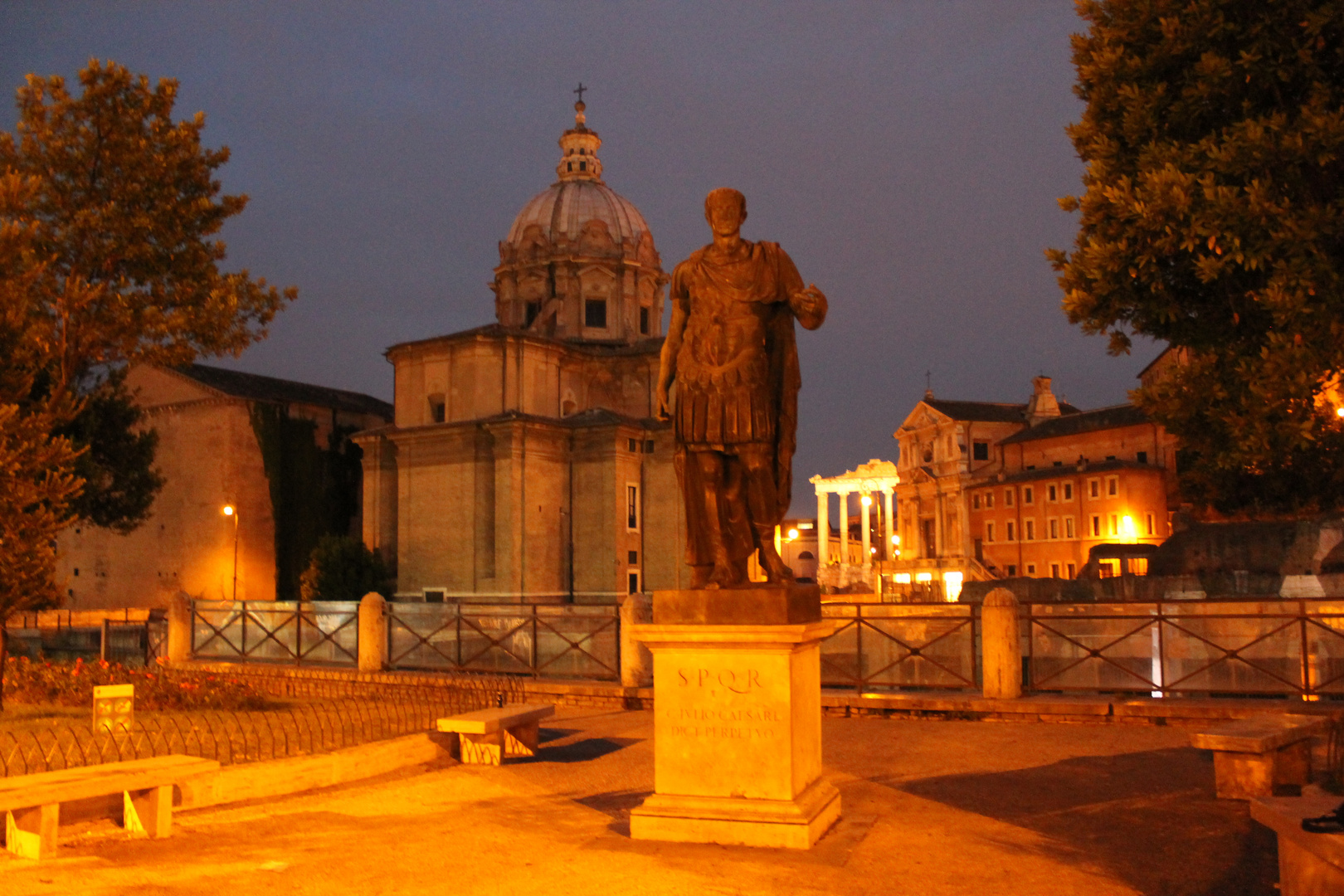 Statua di Giulio Cesare