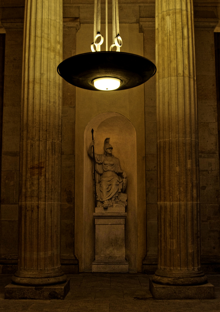 Statue am Brandenburger Tor