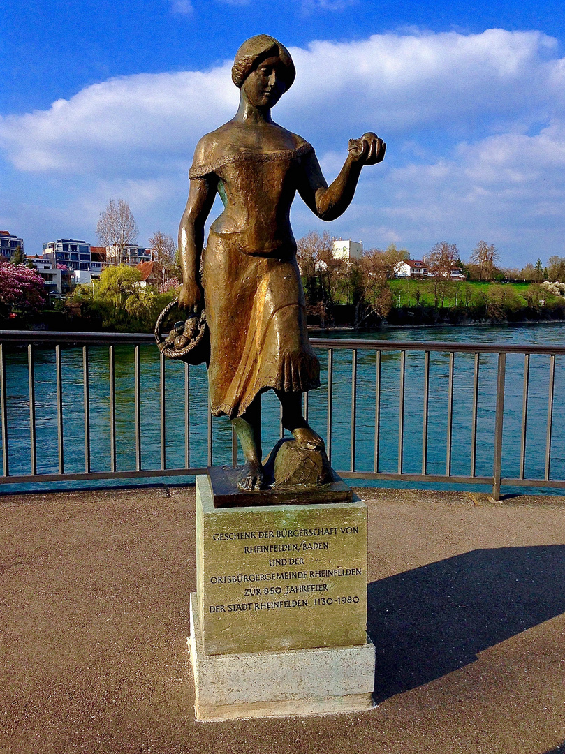 Statue am Rhein 