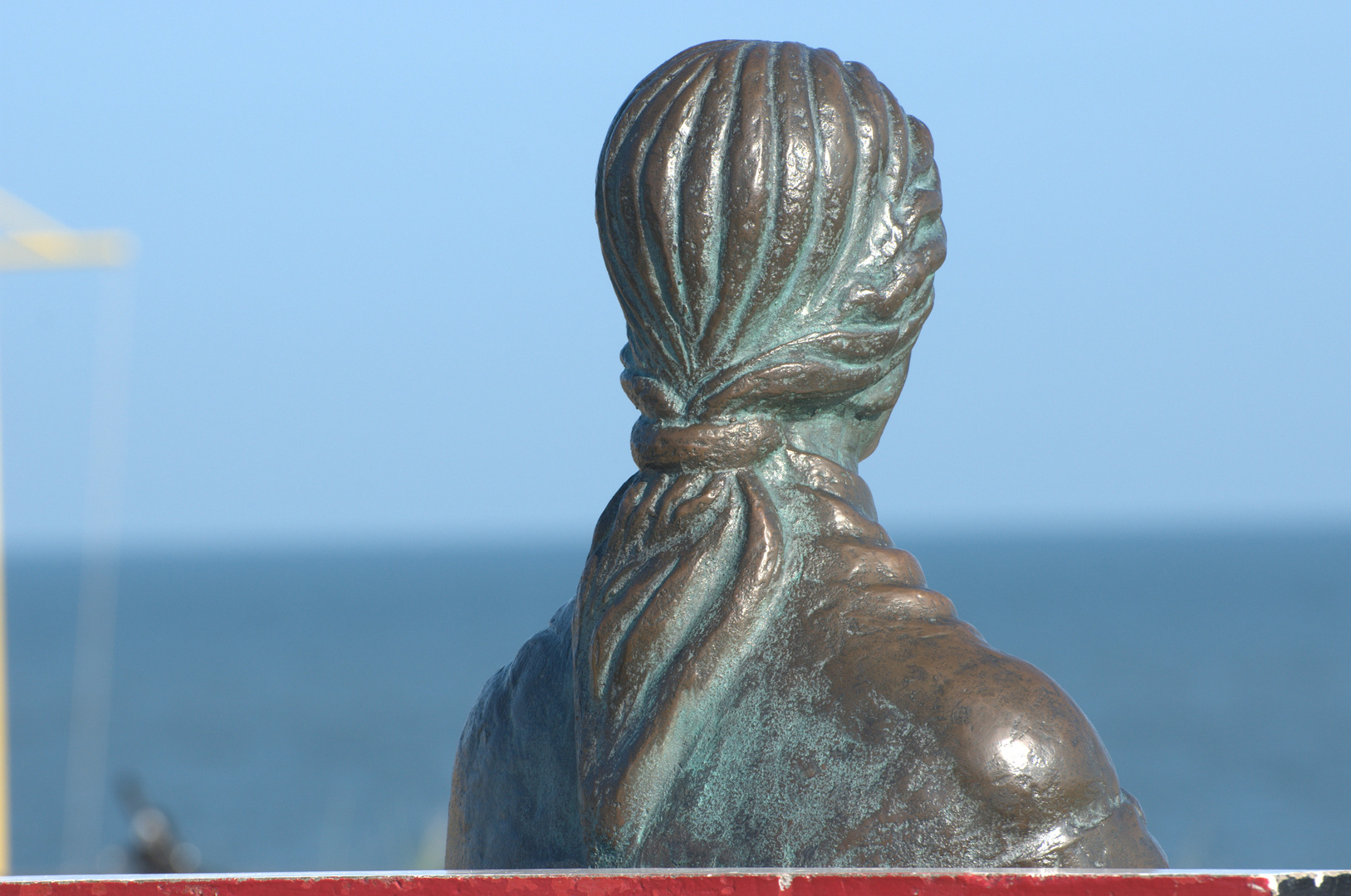 Statue an Strandpromenade in Domburg