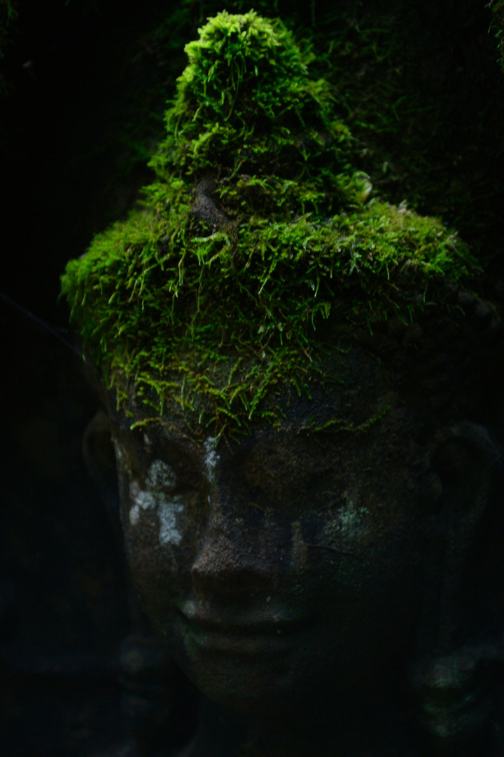 Statue, Angkor Thom