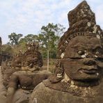 Statue Angkor Torwaechter Camb P20-20-colbea