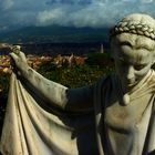 Statue auf dem Cimitero delle Porte Sante - Florenz / Firenze