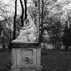 Statue auf einem Friedhof