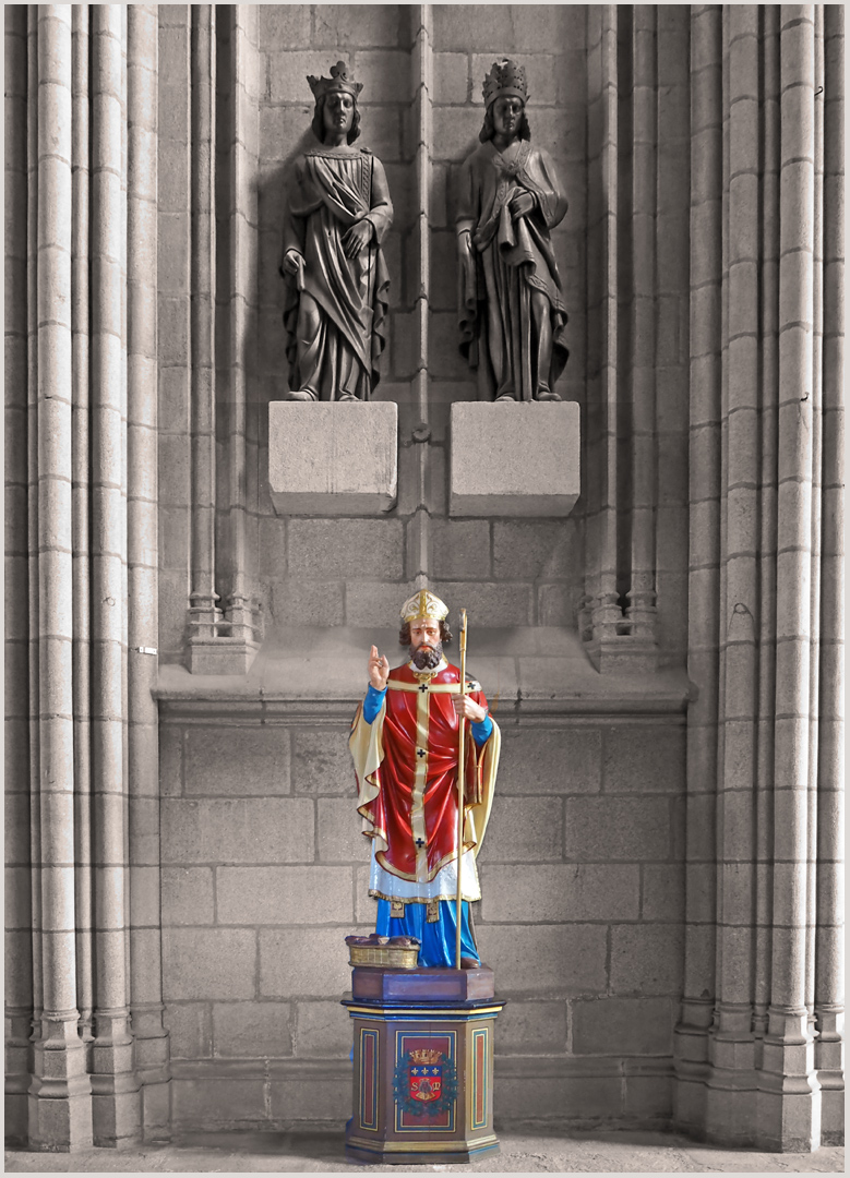 Patron Saint Of Martial Arts Statue de Saint-Martial photo et image | france, world, frankreich