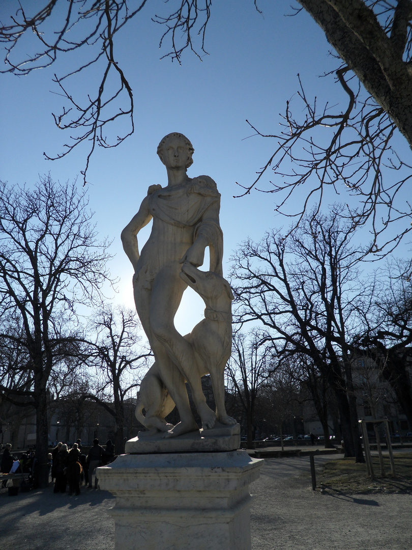 Statue d'Endymion - Jardins de la Fontaine - Nimes