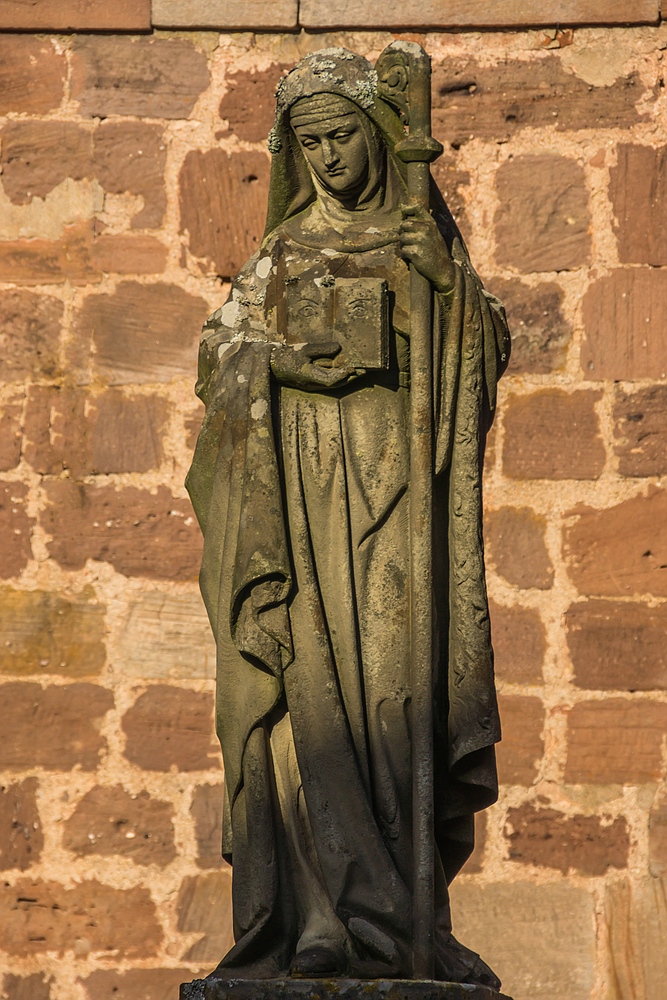 Statue der heiligen Odilia