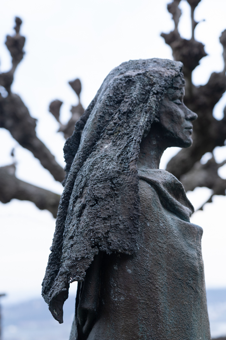 Statue der Hildegard von Bingen_2