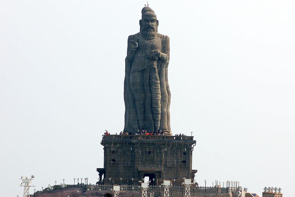 Statue des Poeten Thiruvalluvar