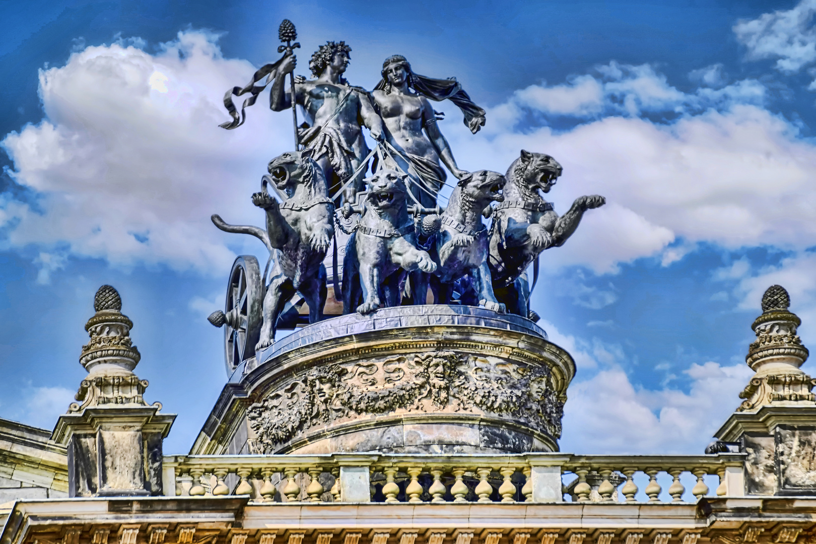 Statue Dionis und Aridne auf der Semperoper