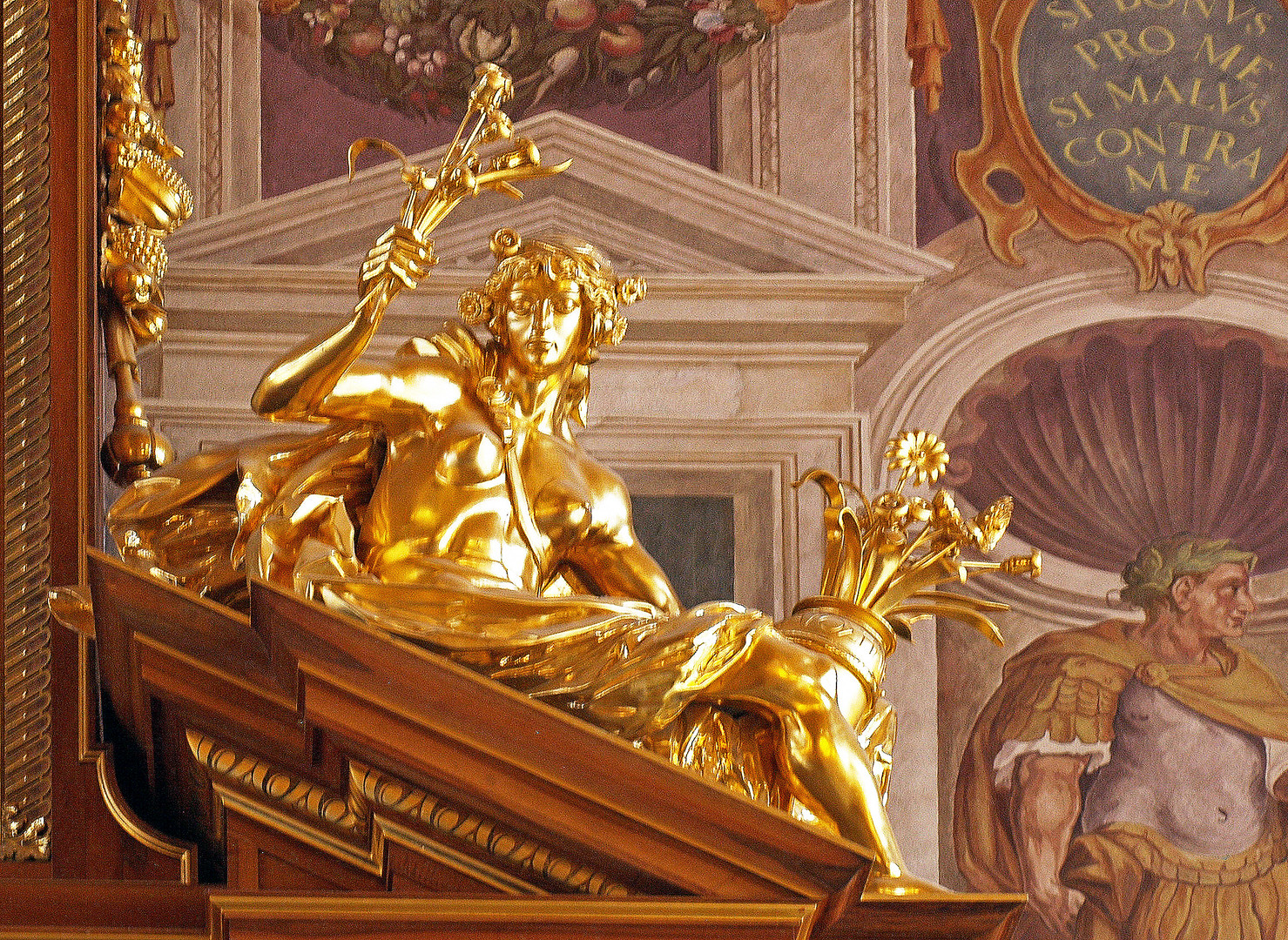 Statue dorée dans la salle du même nom, Hôtel de Ville d’Augsbourg