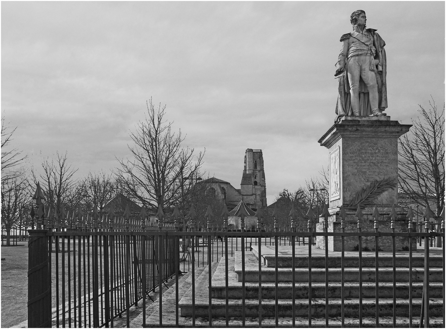 Statue du Maréchal J Lannes