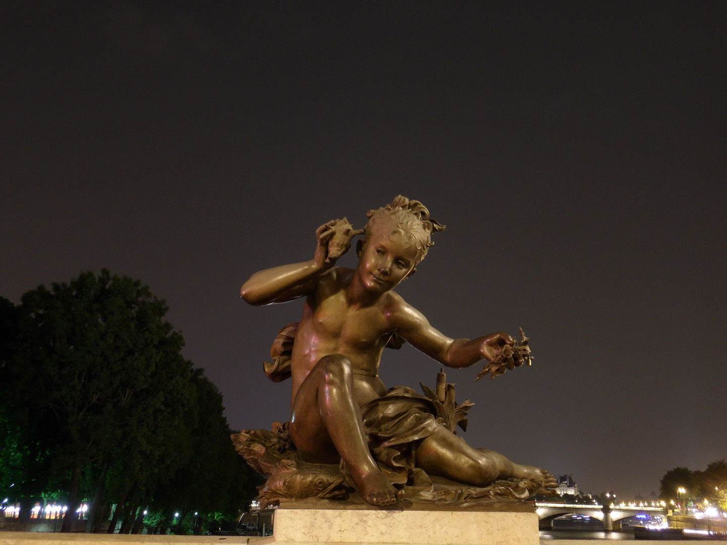 Statue du Pont Alexandre III, Paris.