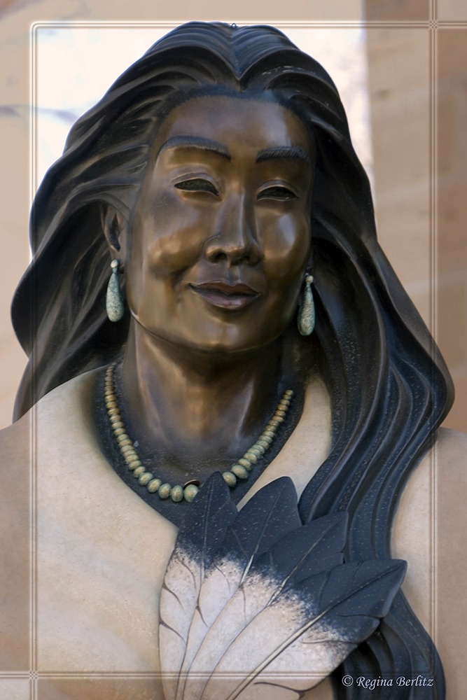 Statue einer Indianerin