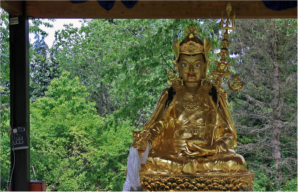 Statue eines buddistischen Gelehrten