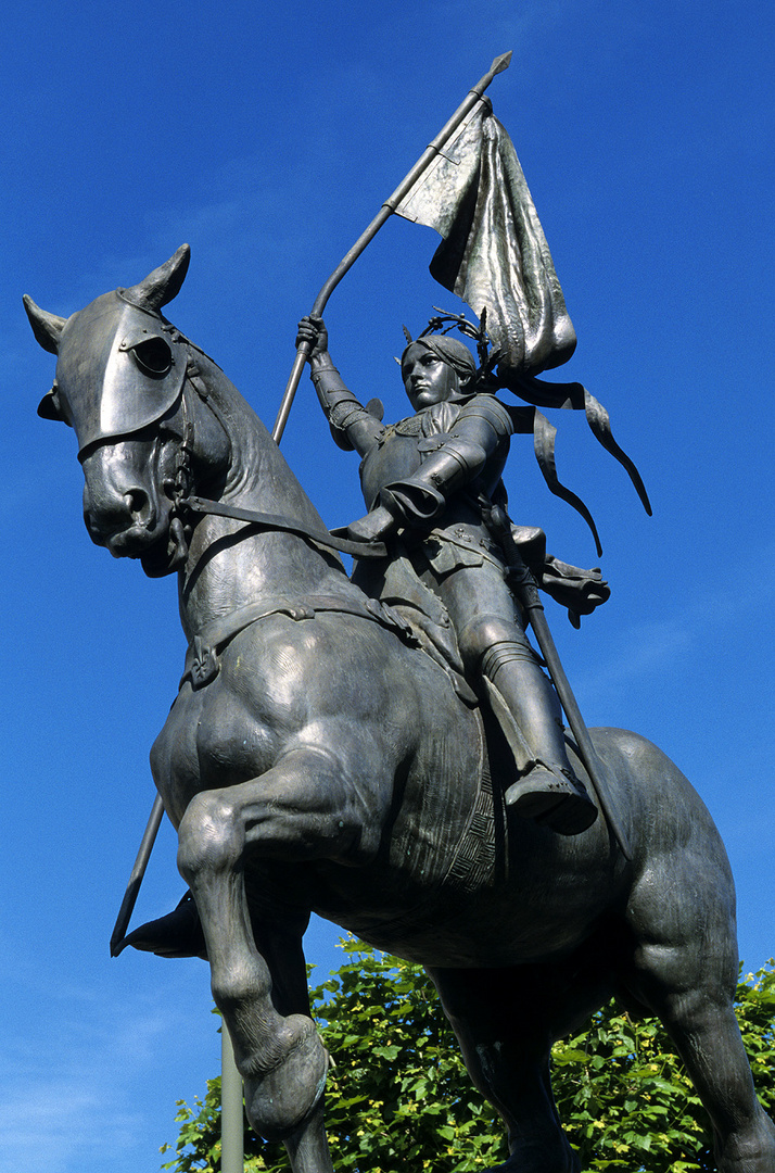 Statue équestre de Jeanne d'Arc à Compiègne