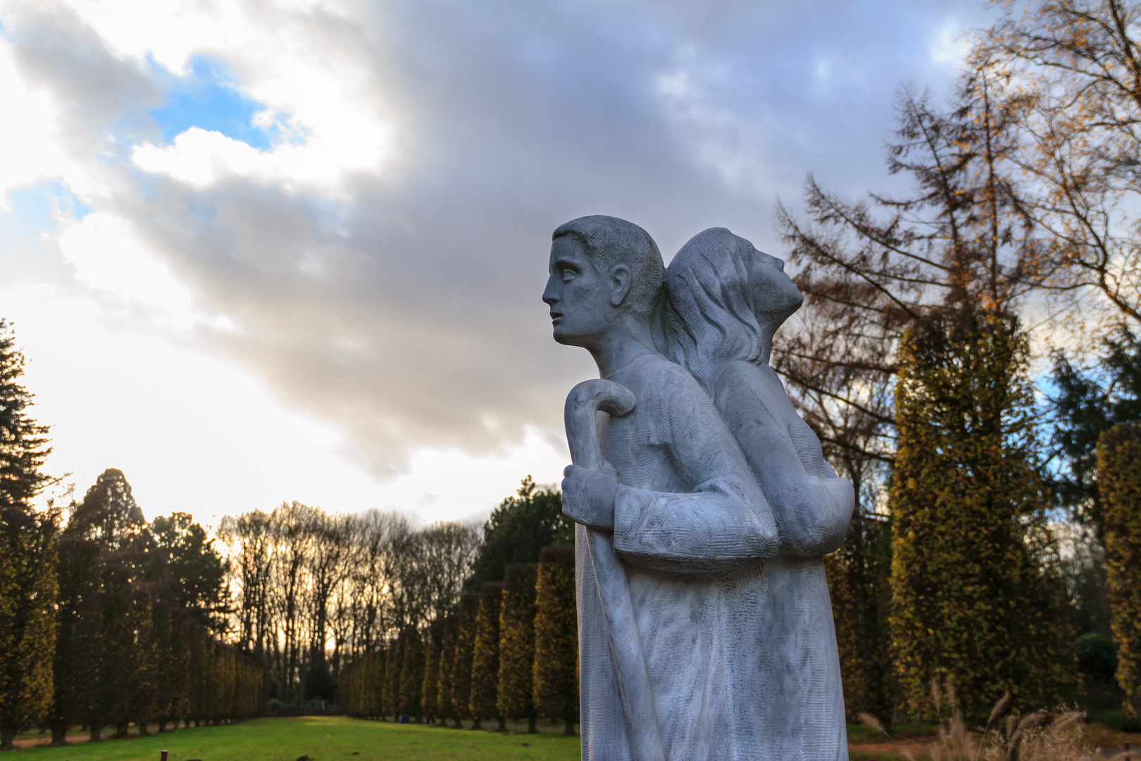 Statue Friedhof