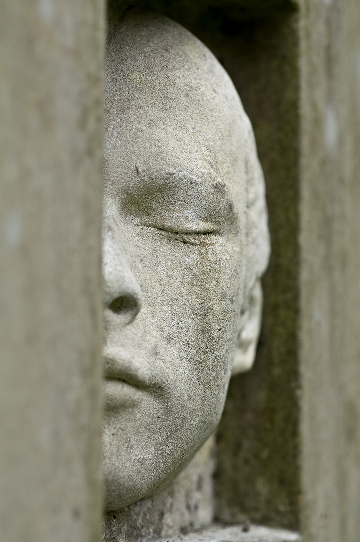 Statue Friedhof Ohlsdorf/ Hamburg