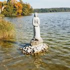 Statue  im Wasser