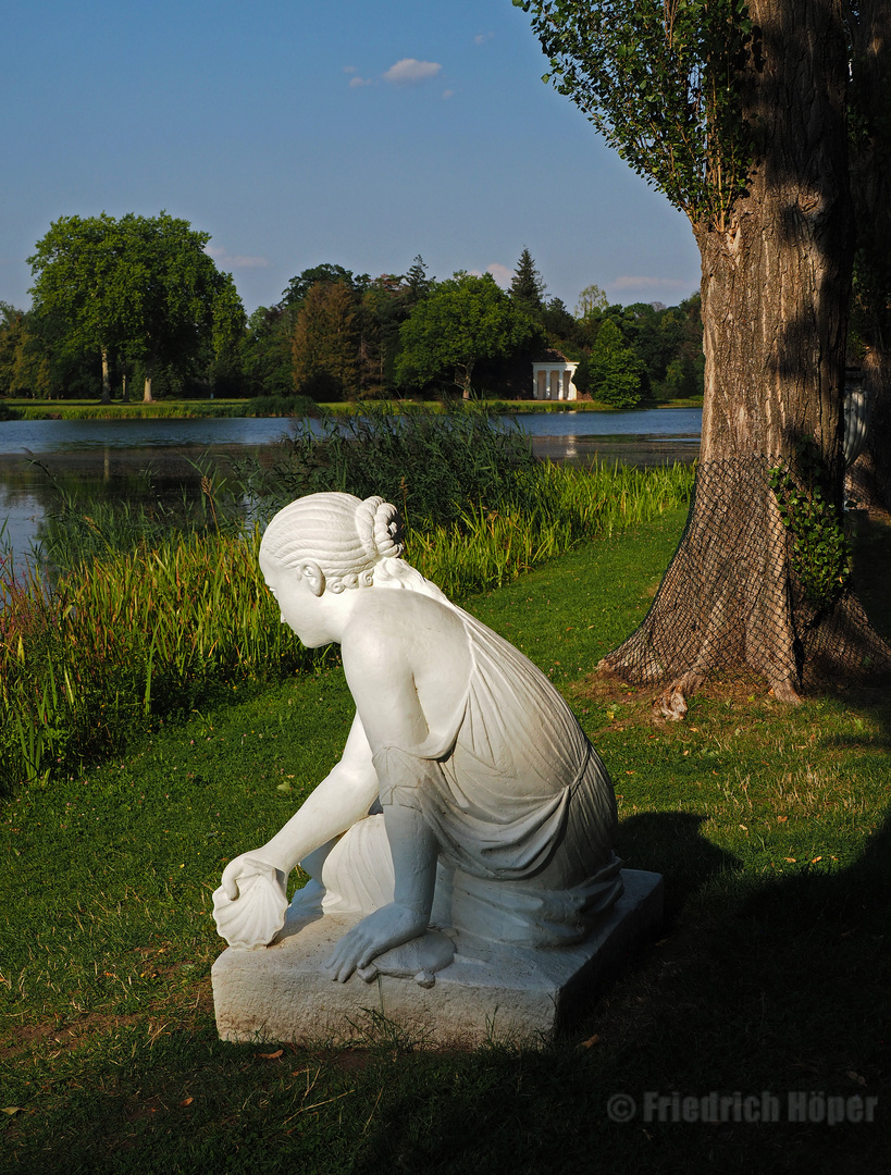 Statue im Wörlitzer Park_2