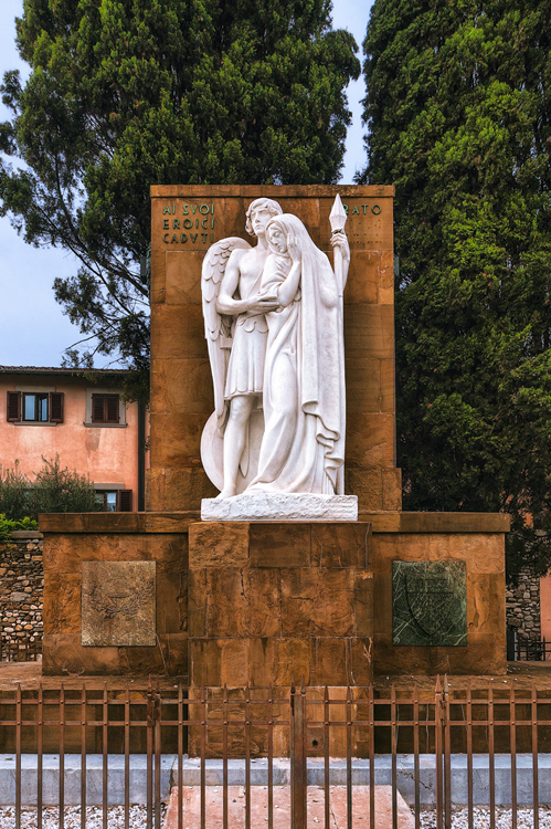 Statue in Prato