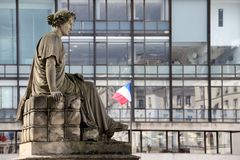 Statue "Le Commerce" devant le Palais Brongniart (ancienne Bourse de Paris)