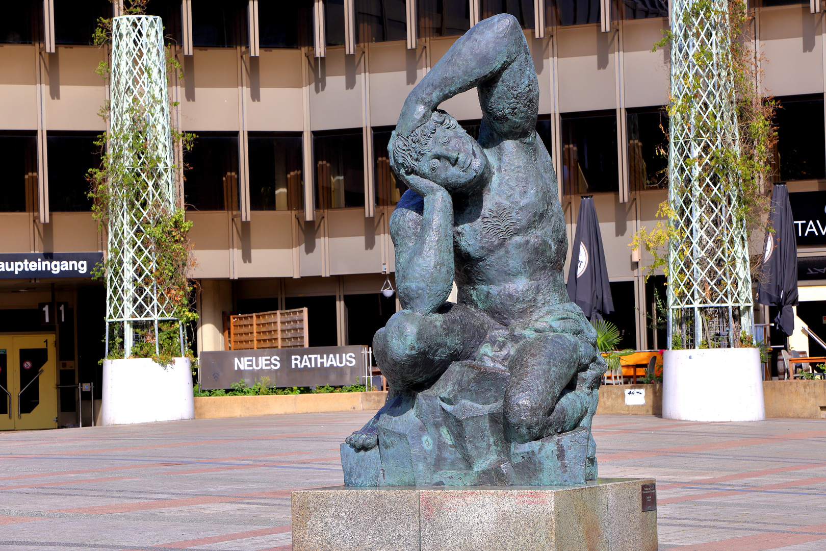 Statue Leidenschaft für die Kunst - Bielefeld