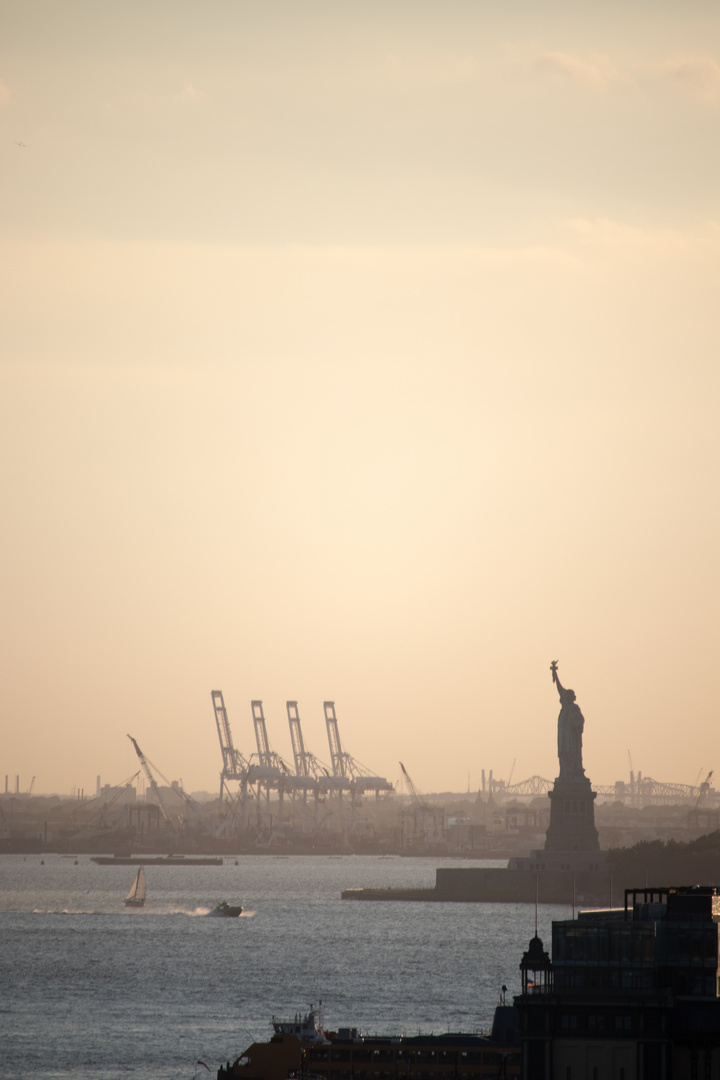 Statue of Liberty in der Dämmerung