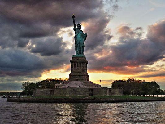 STATUE OF LIBERTY - NEW YORK