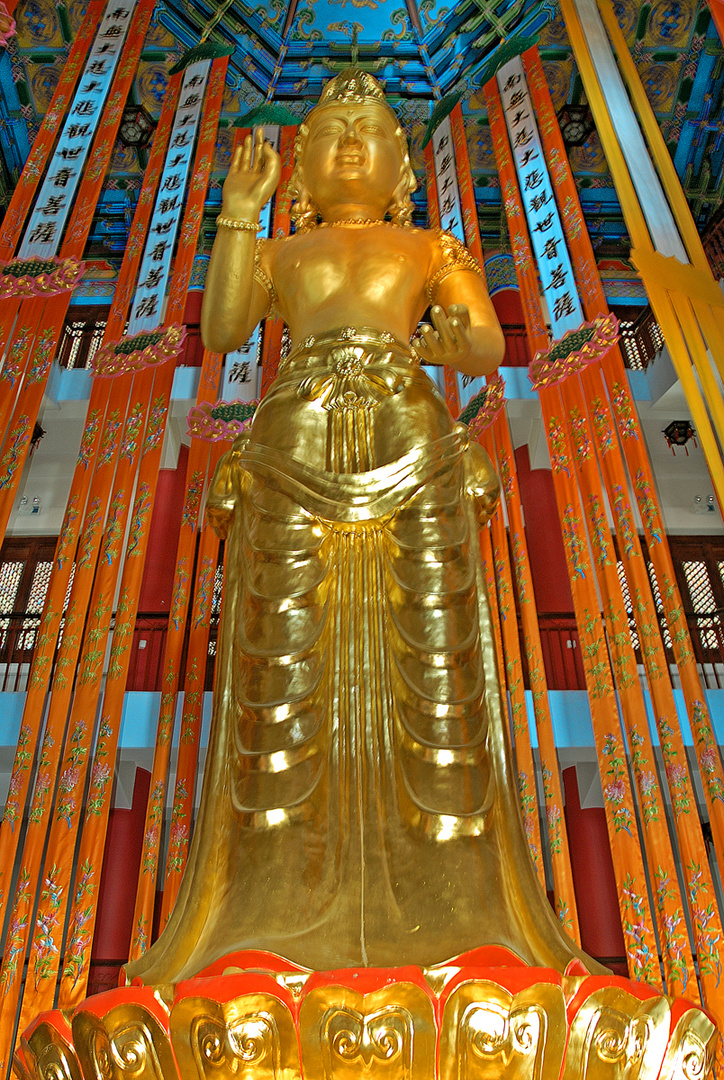 Statue of Mahakala Buddha in Hall of the Guardian Kings