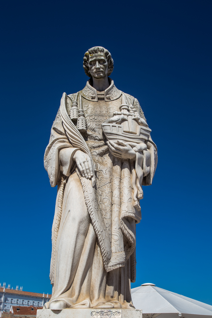 Statue Sao Vicente de Saragossa