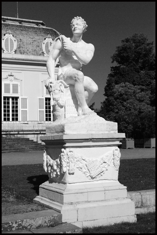 Statue Schloss Benrath