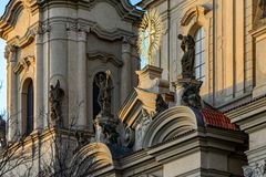 Statuen an der St.-Nikolaus-Kirche