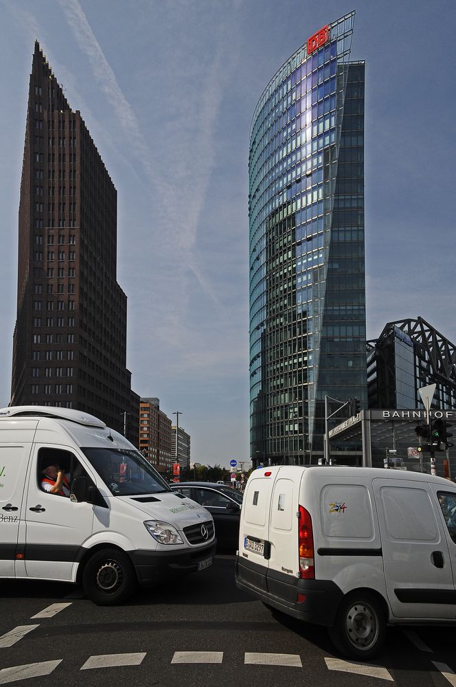 STAU AM POTSDAMER PLATZ