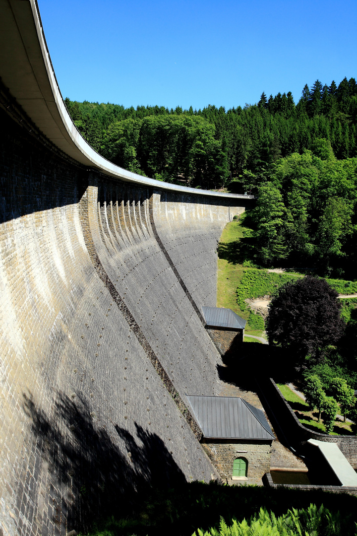 Staumauer der Aggertalsperre