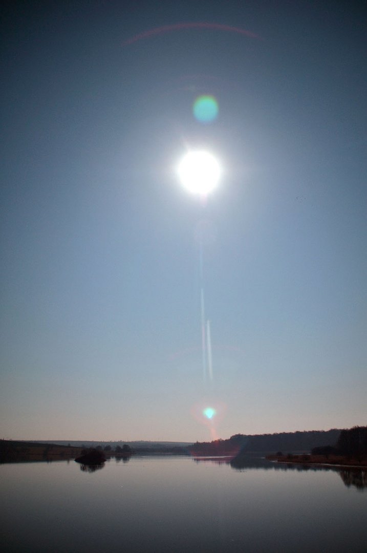 Stausee bei der Sonnenfinsternis