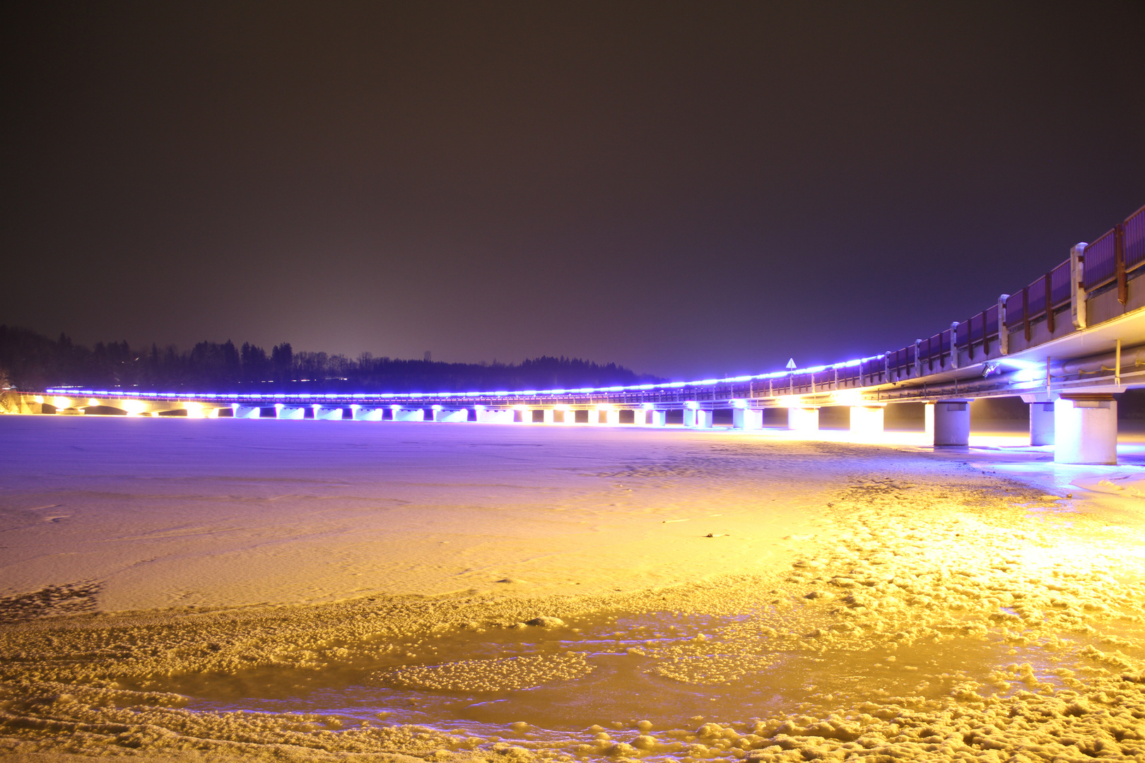 Stausee Brücke Völkermarkt bei Nacht