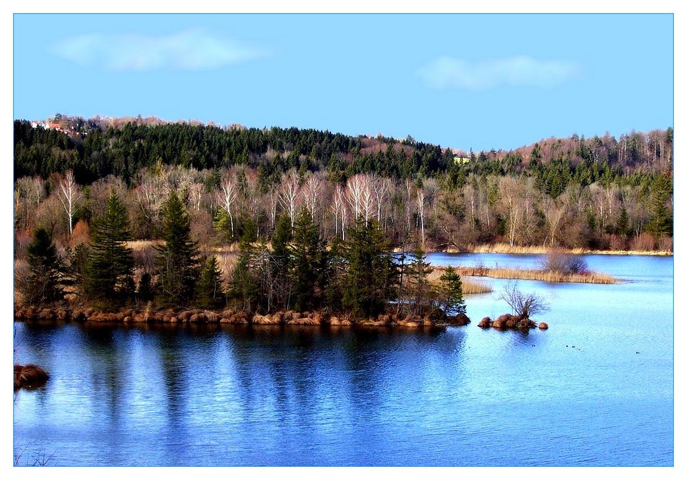 stausee-idyll mit etwas nachhilfe am Himmel