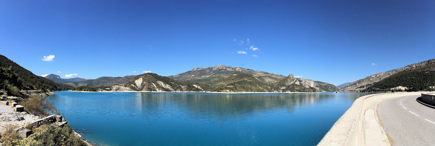 Stausee Lac de Castillon nahe Castellane im Septem