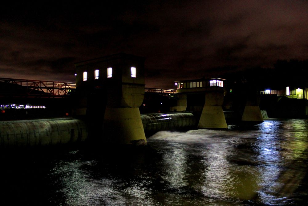 Stauwehr am Hengsteysee / Herdecke bei Nacht