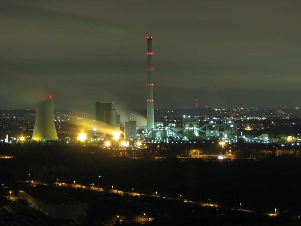 STEAG Kraftwerk in Herne bei Nacht