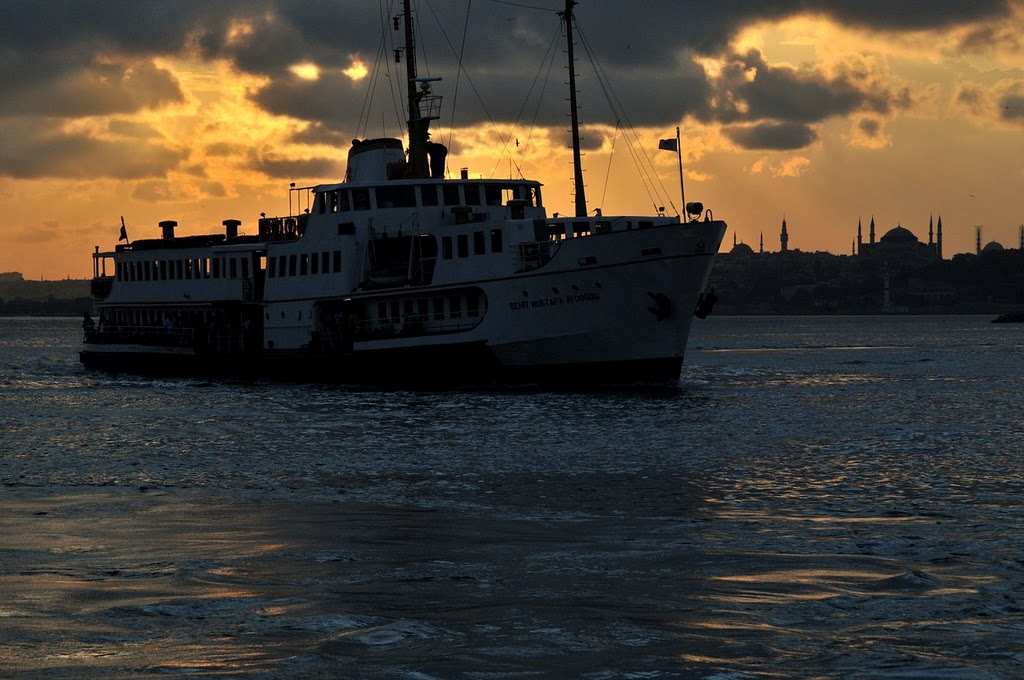 Steamer / Istanbul