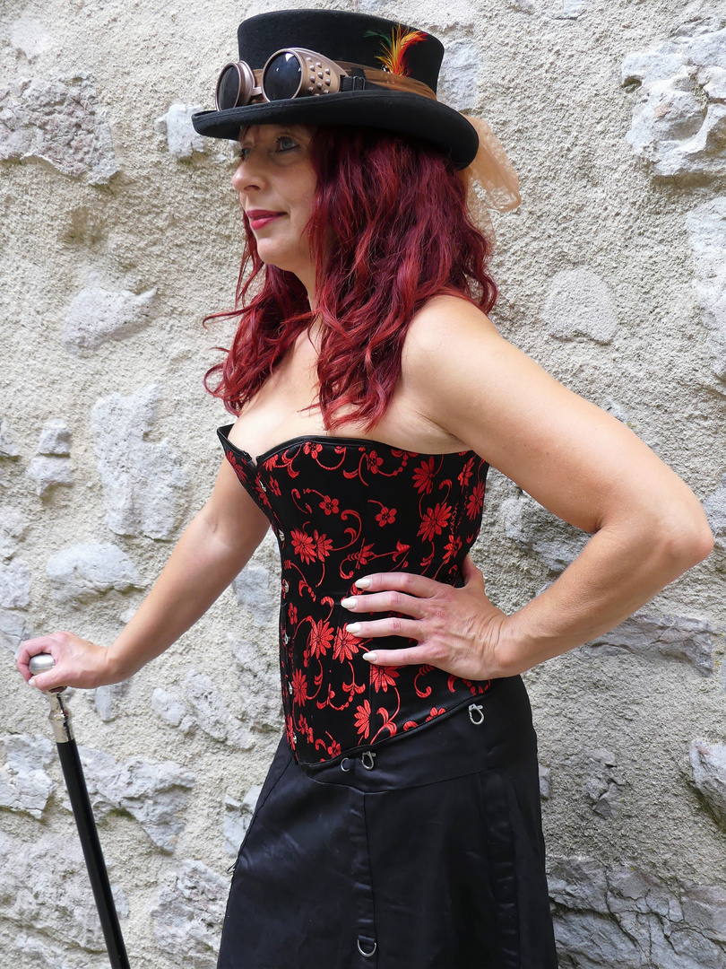 Steampunk mit Claudi auf der Ruine