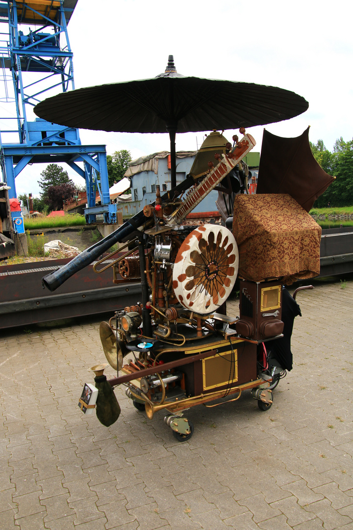 Steampunk Musik Foto & Bild | steampunk, musik, instrument Bilder auf ...