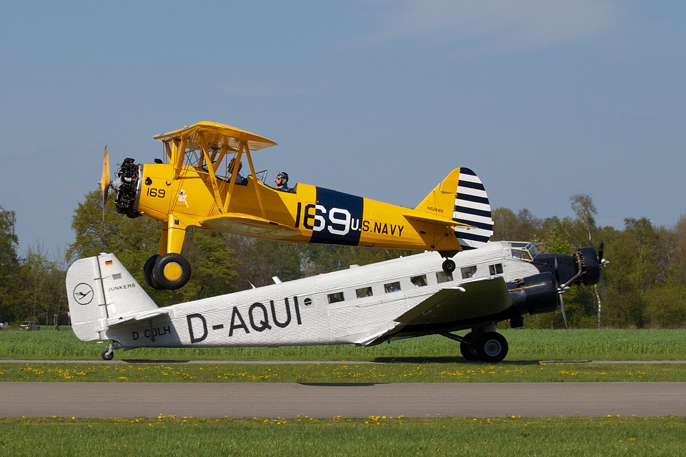 Stearman meets Tante Ju