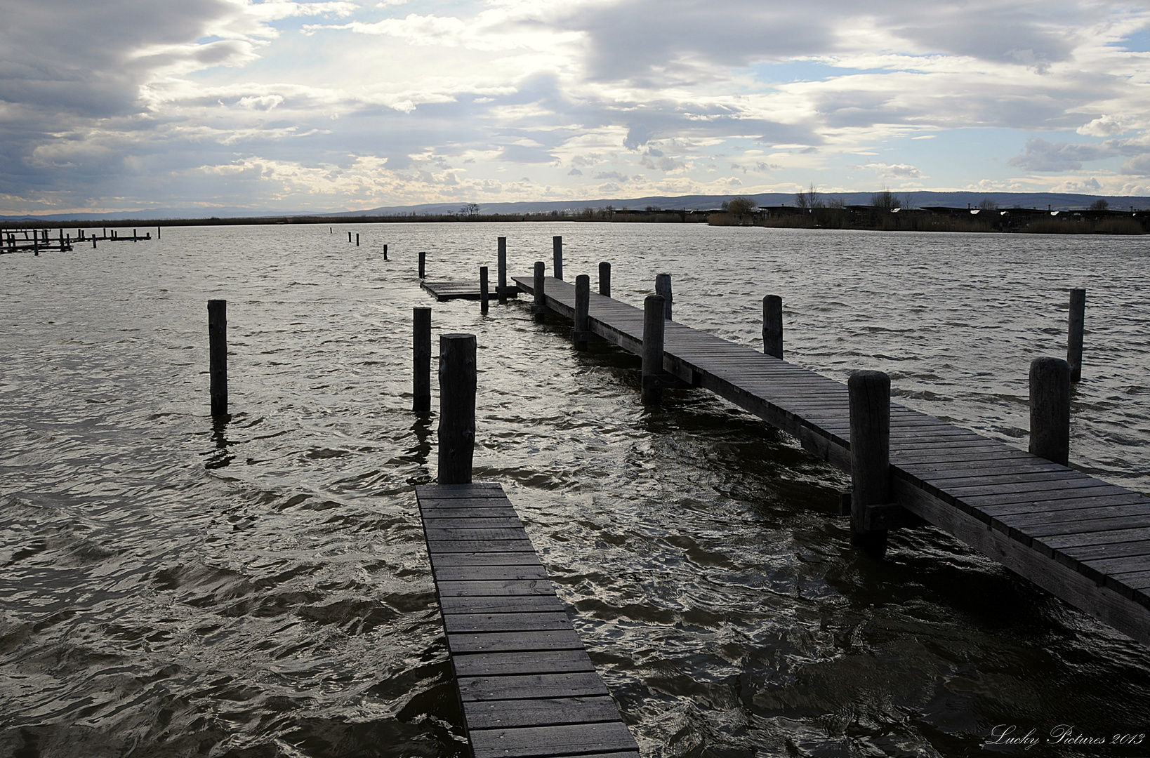 Steg in den See - die Jois Serie